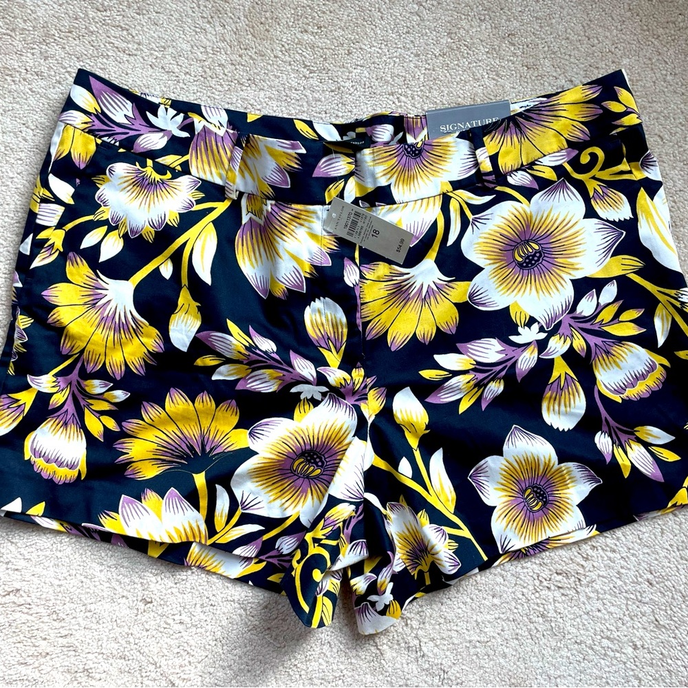 Ann Taylor Signature floral shorts